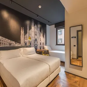 Hotel Roxy, Milan