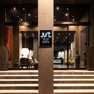 Just Hotell